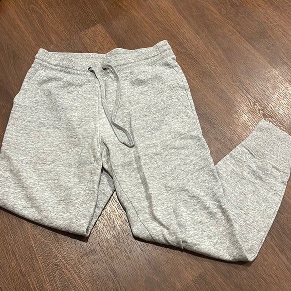 Uniqlo Pants - Uniqlo Small Joggers